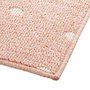 růžový koberec atmosphera skákací panák detail